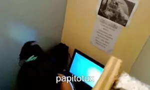 Дозвольте еротика секс порно дівчині свердлити отвори