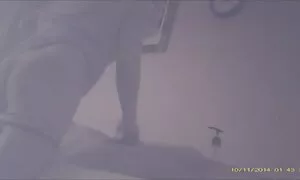 Вона пішла у ванну і жорстоко еротика порно онлайн згвалтувала