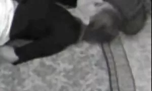 Вона дала йому покривала і тримала його за руки еротика секс фільми у ванній