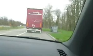 Російський скачати еротику громадський туалет