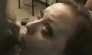 Дівчина вирушила еротика безплатна в чужий будинок і скористалася цим