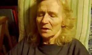 Важко еротика и секс впертися в попку і кінчити в рот